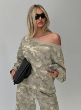 Wellness Off The Shoulder Sweatshirt Washed Camo